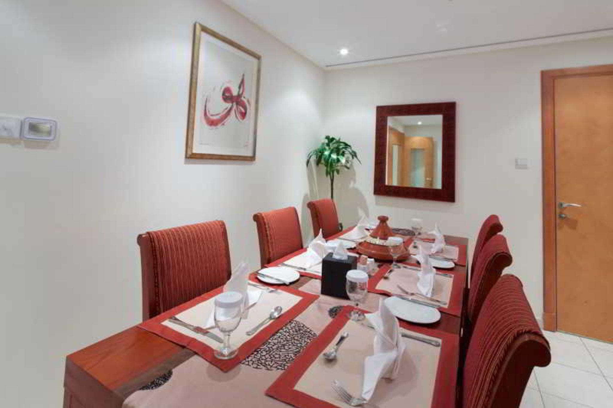 Tamani Marina Hotel & Apartments Дубай Екстер'єр фото A dining room
