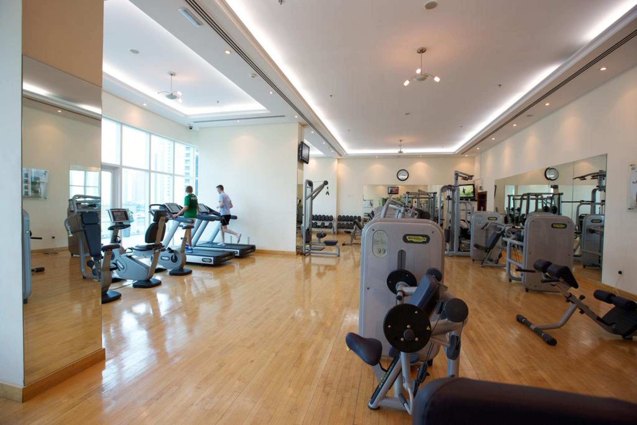 Tamani Marina Hotel & Apartments Дубай Екстер'єр фото The gym at the Park Hyatt Dubai