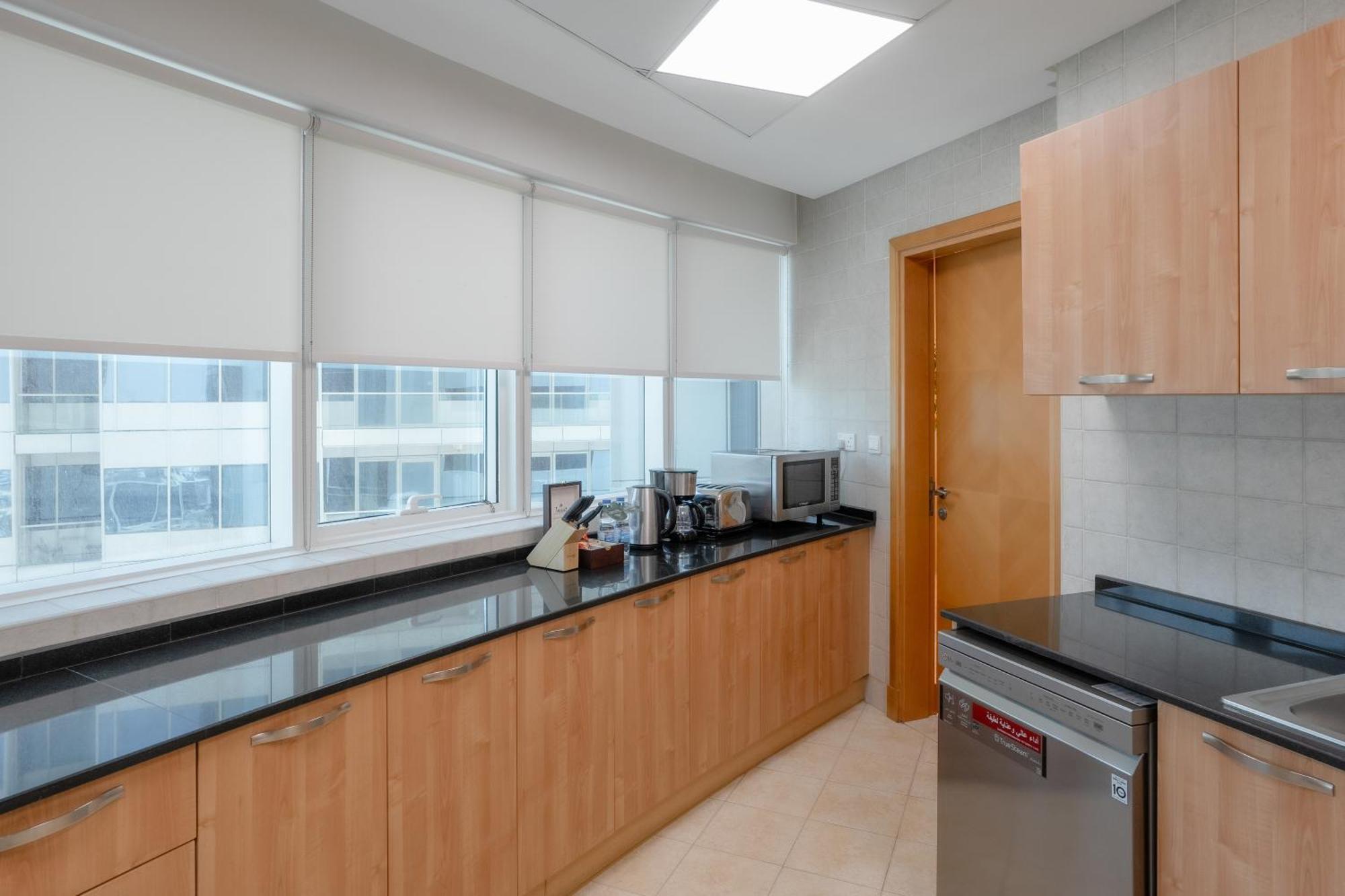 Tamani Marina Hotel & Apartments Дубай Екстер'єр фото A kitchen at the University of Oxford