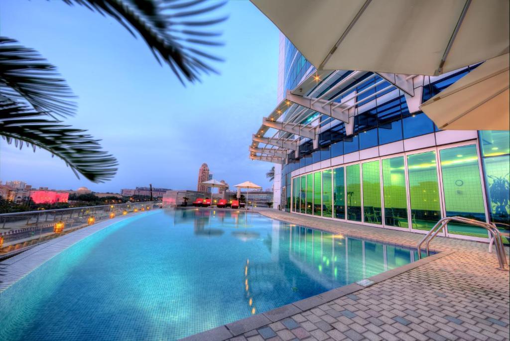 Tamani Marina Hotel & Apartments Дубай Екстер'єр фото The swimming pool at the hotel