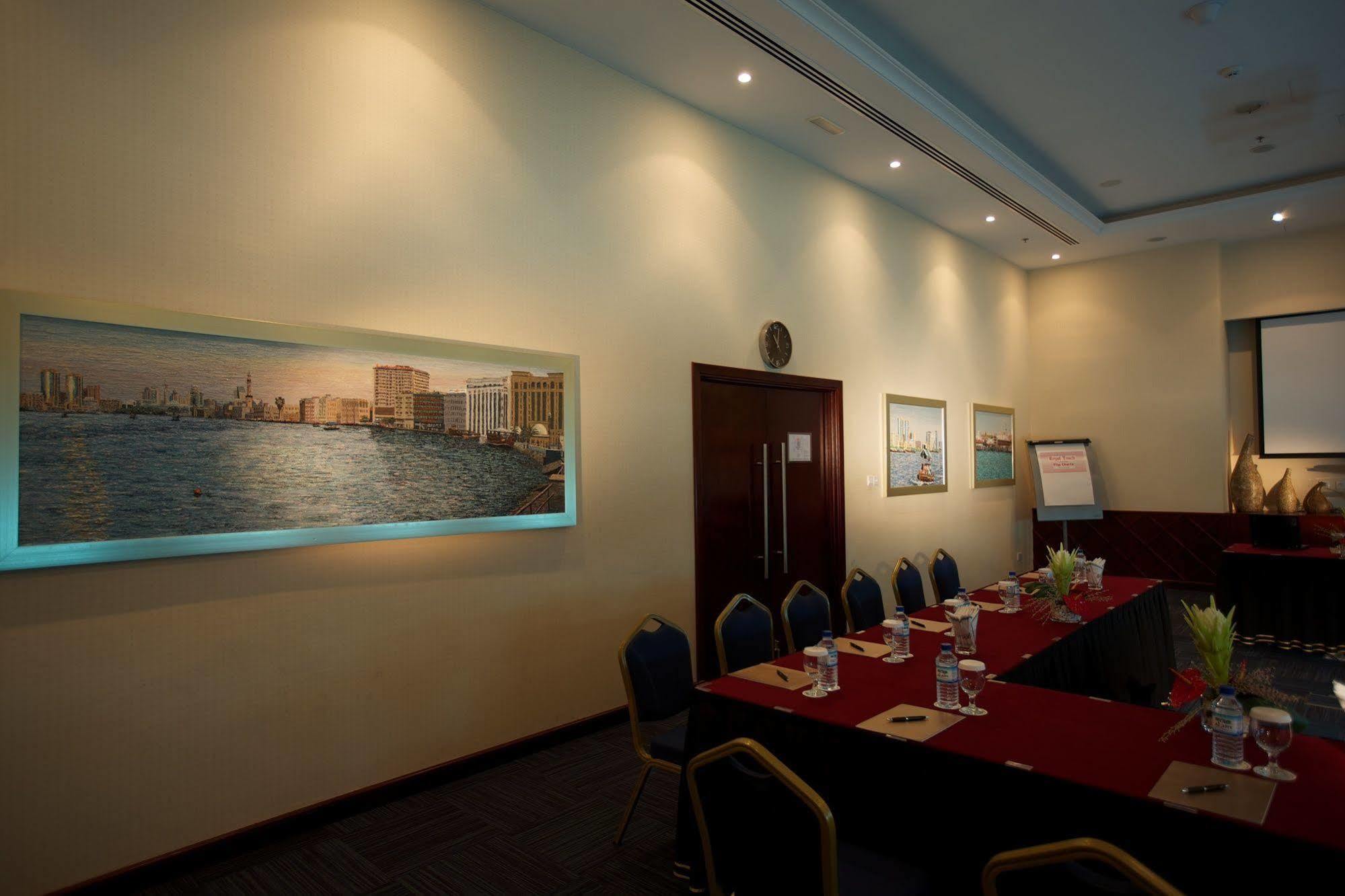 Tamani Marina Hotel & Apartments Дубай Екстер'єр фото Meeting room